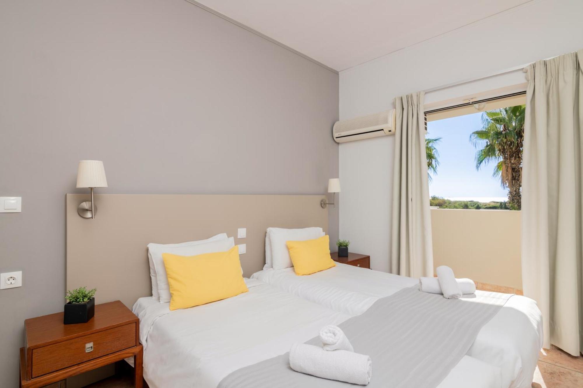Cavo D'Oro All Inclusive Resort Kalamákion Exteriör bild
